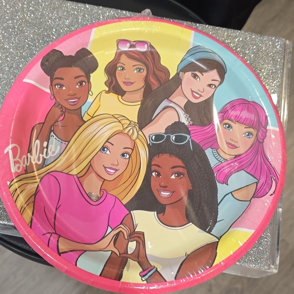 Barbie Disposable Tableware Party Set - Picture 8 of 11